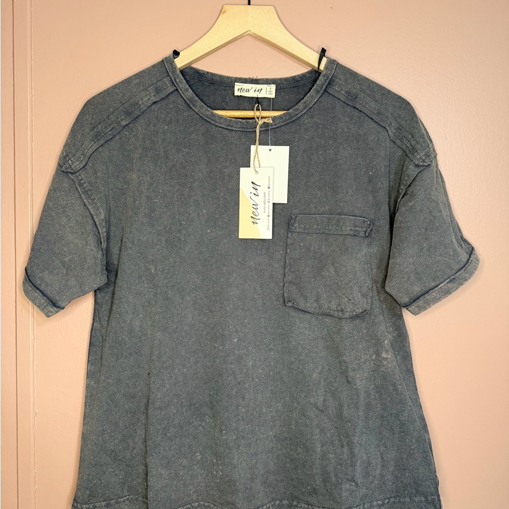 NWT CHARCOAL ACID WASH Crew Neck T-Shirt